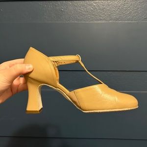 LaDuca Teresa 3" Gently Used